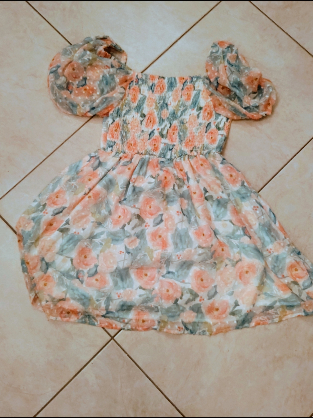SHEIN Peach & Sage Floral Puff Sleeve Kids Dress - Picture 3 of 6